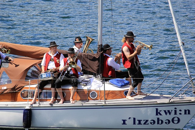 通过不懈的 通过不懈的